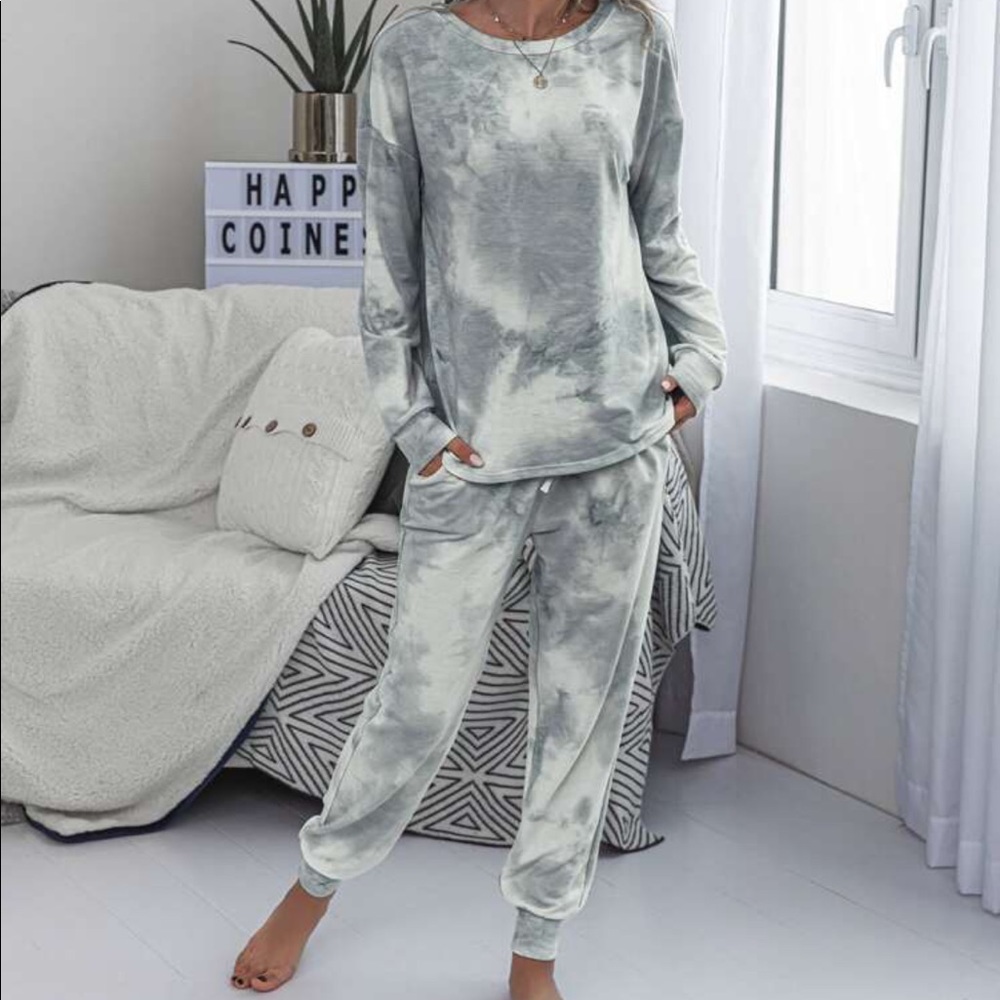 Women’s tie dye pajama set